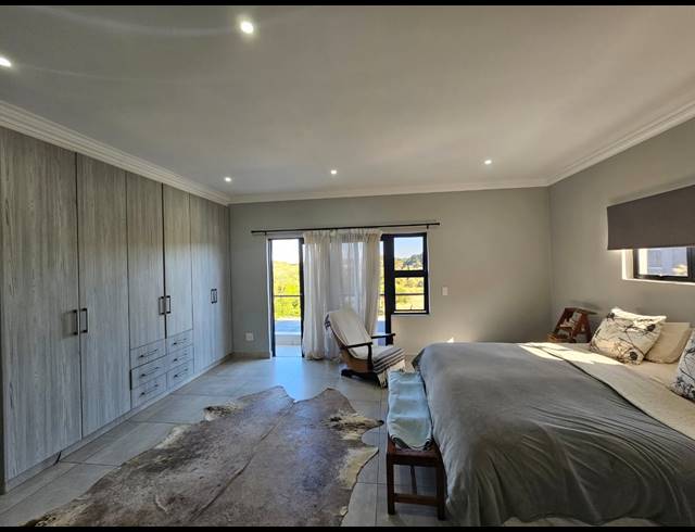 3 BEDROOM HOUSE FOR SALE IN NEW SALT ROCK CITY